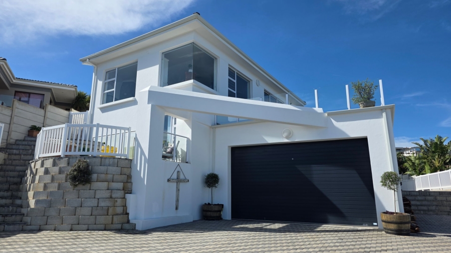 5 Bedroom Property for Sale in Dana Bay Western Cape